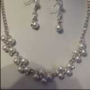 Necklace and earrings set